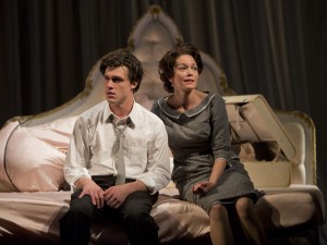 Dan Zeff’s Stage and Cinema review of Goodman Theatre’s Sweet Bird of Youth in Chicago